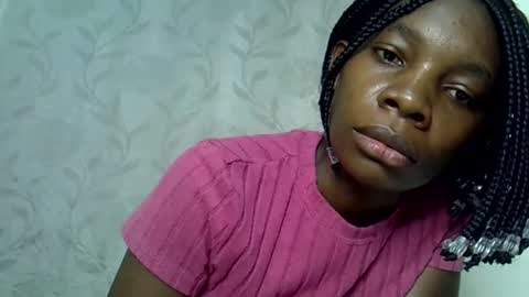 Snapshot of afronubians_ chatting on 01-28-25, 04:19 pink and josphen online show from 01-28-25, 04:19