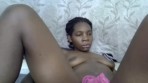 Snapshot of afronubians_ chatting on 03-01-25, 06:54 pink and josphen online show from 03-01-25, 06:54