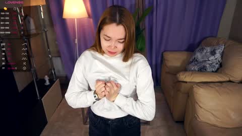 Lana  1800 - 0330 UTC   Mia 0700- 1630 UTC online show from 01-07-25, 07:20