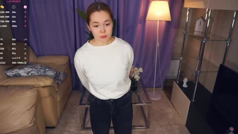 Lana  1800 - 0330 UTC   Mia 0700- 1630 UTC online show from 01-08-25, 08:06