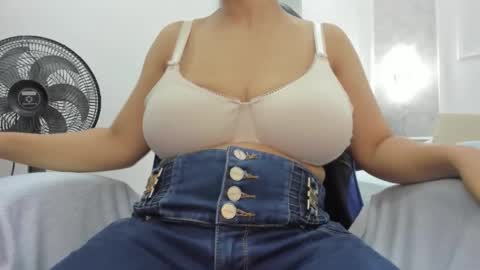 A G A T A  online show from 04-15-26, 01:07