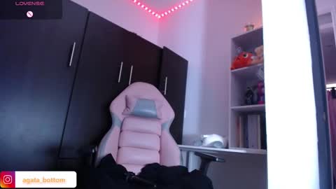 Agata online show from 02-14-25, 08:48