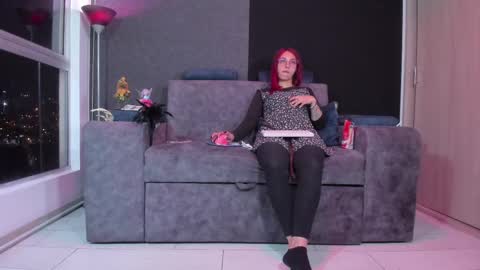 Snapshot of agatacollinsss chatting on 02-19-25, 04:12 Agata Collinss online show from 02-19-25, 04:12