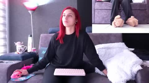 Snapshot of agatacollinsss chatting on 10-11-25, 12:04 Agata Collinss online show from 10-11-25, 12:04