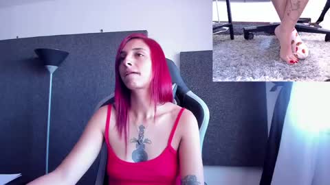 Snapshot of agatacollinsss chatting on 05-09-26, 04:01 Agata Collinss online show from 05-09-26, 04:01
