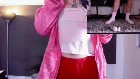 Snapshot of agatacollinsss chatting on 05-16-26, 05:26 Agata Collinss online show from 05-16-26, 05:26