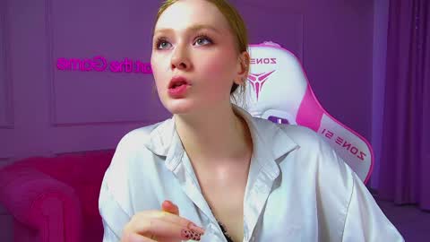 Snapshot of agatafoxley chatting on 05-12-26, 06:38 AgataFoxley online show from 05-12-26, 06:38