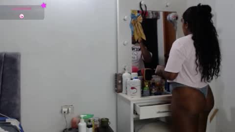 independent model online show from 10-14-25, 03:29