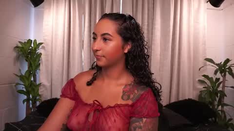 Snapshot of agatha_collinss chatting on 11-12-25, 07:13 Val inst agatha clls online show from 11-12-25, 07:13