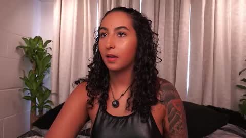 Snapshot of agatha_collinss chatting on 11-21-25, 07:23 Val inst agatha clls online show from 11-21-25, 07:23