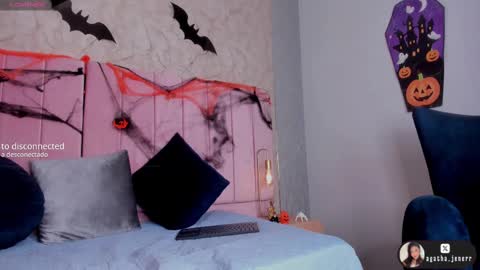 Snapshot of agatha_jener chatting on 10-11-25, 11:42 agatha_jener online show from 10-11-25, 11:42