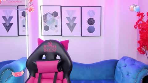 Agatha  online show from 03-08-25, 12:41