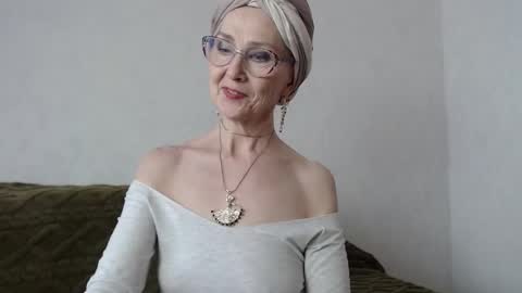 Agatha online show from 02-26-25, 06:58