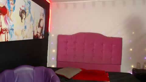 Snapshot of agatha_prime chatting on 02-15-25, 01:42 CAROLINA online show from 02-15-25, 01:42