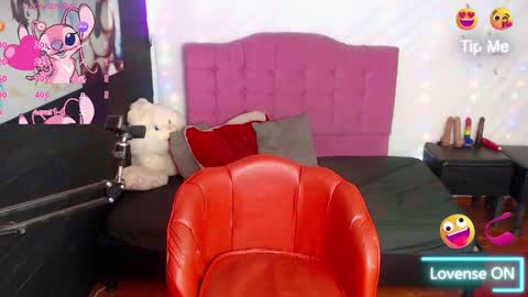 Snapshot of agatha_prime chatting on 02-26-25, 08:44 CAROLINA online show from 02-26-25, 08:44