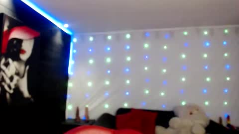 Snapshot of agatha_prime chatting on 10-15-25, 09:37 CAROLINA online show from 10-15-25, 09:37