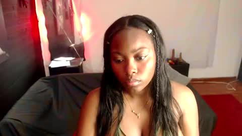 Snapshot of agatha_prime chatting on 11-28-25, 07:22 CAROLINA online show from 11-28-25, 07:22