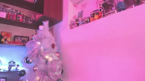 Snapshot of agathaa_ks_ chatting on 12-11-24, 10:14 Camila     2 online show from 12-11-24, 10:14