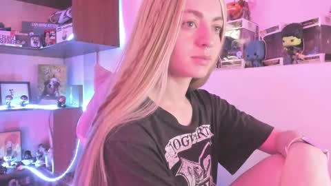 Snapshot of agathaa_ks_ chatting on 01-09-25, 07:08 Camila     2 online show from 01-09-25, 07:08