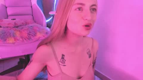 Snapshot of agathaa_ks_ chatting on 01-19-25, 02:25 Camila     2 online show from 01-19-25, 02:25