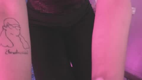 Snapshot of agathaa_ks_ chatting on 01-21-25, 07:06 Camila     2 online show from 01-21-25, 07:06