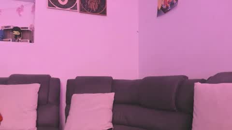 Snapshot of agathaa_ks_ chatting on 02-27-25, 12:43 Camila     2 online show from 02-27-25, 12:43