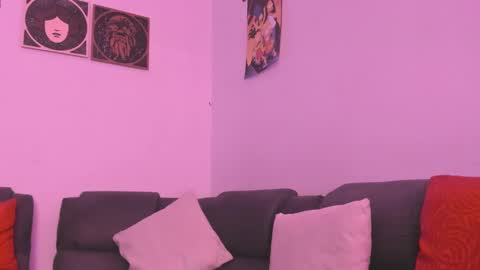 Snapshot of agathaa_ks_ chatting on 03-01-25, 01:00 Camila     2 online show from 03-01-25, 01:00