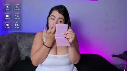 agatha bel    online show from 04-20-26, 12:19