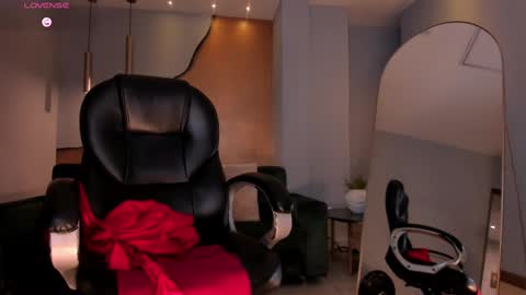 Agatha online show from 02-15-25, 11:36