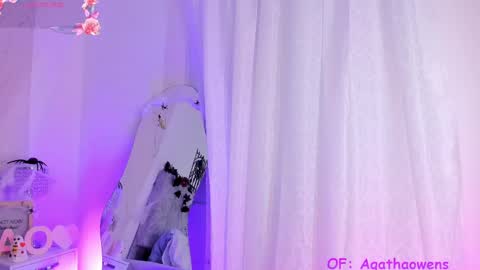 Agatha Owens online show from 10-12-25, 11:37