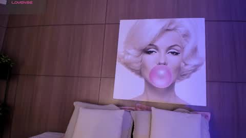    online show from 11-28-25, 12:35