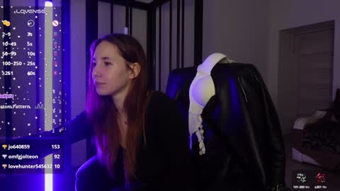 Snapshot of agelina_summer chatting on 01-13-25, 02:39 Agelina Lilly Laura online show from 01-13-25, 02:39