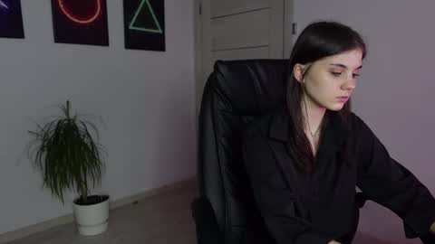 Snapshot of agelina_summer chatting on 01-22-25, 04:44 Agelina Lilly Laura online show from 01-22-25, 04:44