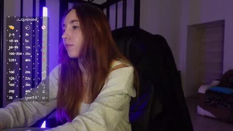 Snapshot of agelina_summer chatting on 01-26-25, 06:16 Agelina Lilly Laura online show from 01-26-25, 06:16