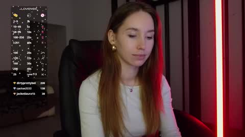 Snapshot of agelina_summer chatting on 02-27-25, 03:15 Agelina Lilly Laura online show from 02-27-25, 03:15