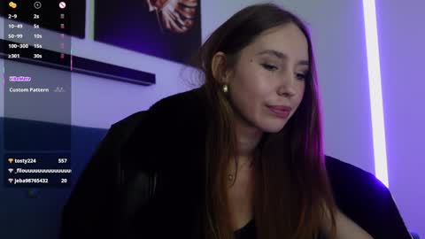 Snapshot of agelina_summer chatting on 03-08-25, 05:43 Agelina Lilly Laura online show from 03-08-25, 05:43