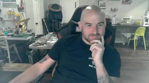 Snapshot of aggieswing chatting on 12-23-24, 04:12 Aggieswing online show from 12-23-24, 04:12