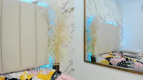 Snapshot of aggy_castel chatting on 11-13-25, 01:54 Aggy online show from 11-13-25, 01:54