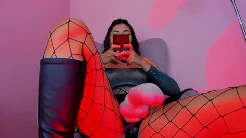 agnes_jones online show from 12-20-24, 04:04