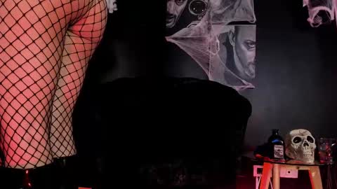 agnes_jones online show from 10-15-25, 09:04