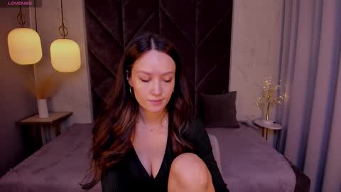 Agnes online show from 10-29-25, 10:06