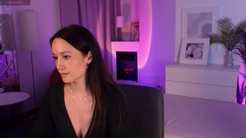 Agnes online show from 11-30-25, 11:20