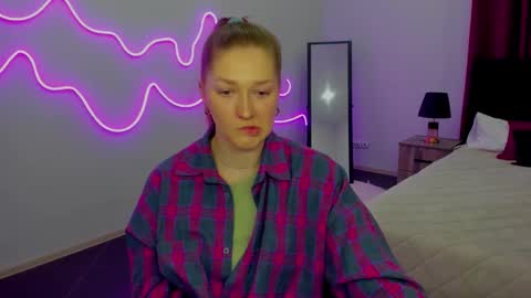 AgnesArden online show from 03-10-25, 04:35