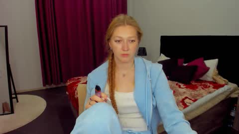 AgnesArden online show from 10-18-25, 08:20