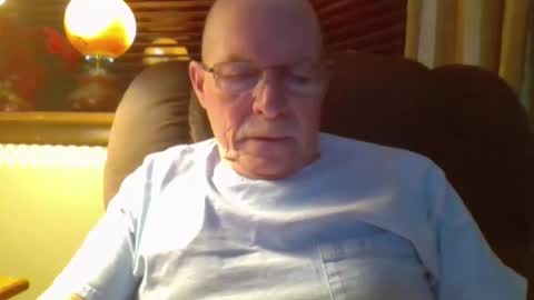 aguynrkfrd online show from 12-02-24, 09:56