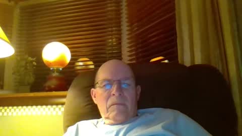 aguynrkfrd online show from 02-25-25, 10:26