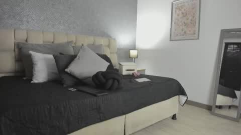 Ahmara  online show from 10-13-25, 11:32