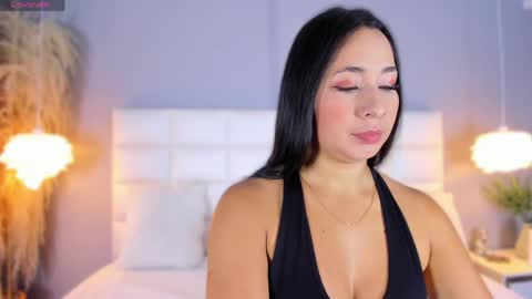 Snapshot of ahincale chatting on 05-15-26, 11:28 AHINOA online show from 05-15-26, 11:28
