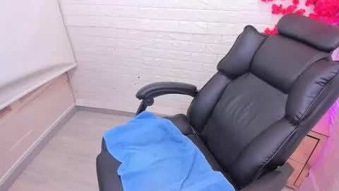 Snapshot of ahisha09 chatting on 12-13-25, 08:36 Ahisha online show from 12-13-25, 08:36