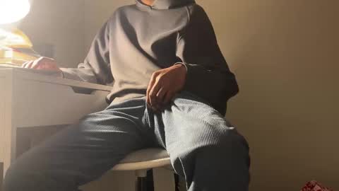 Snapshot of ahmedkhan632131 chatting on 02-13-26, 01:56 Dylan online show from 02-13-26, 01:56